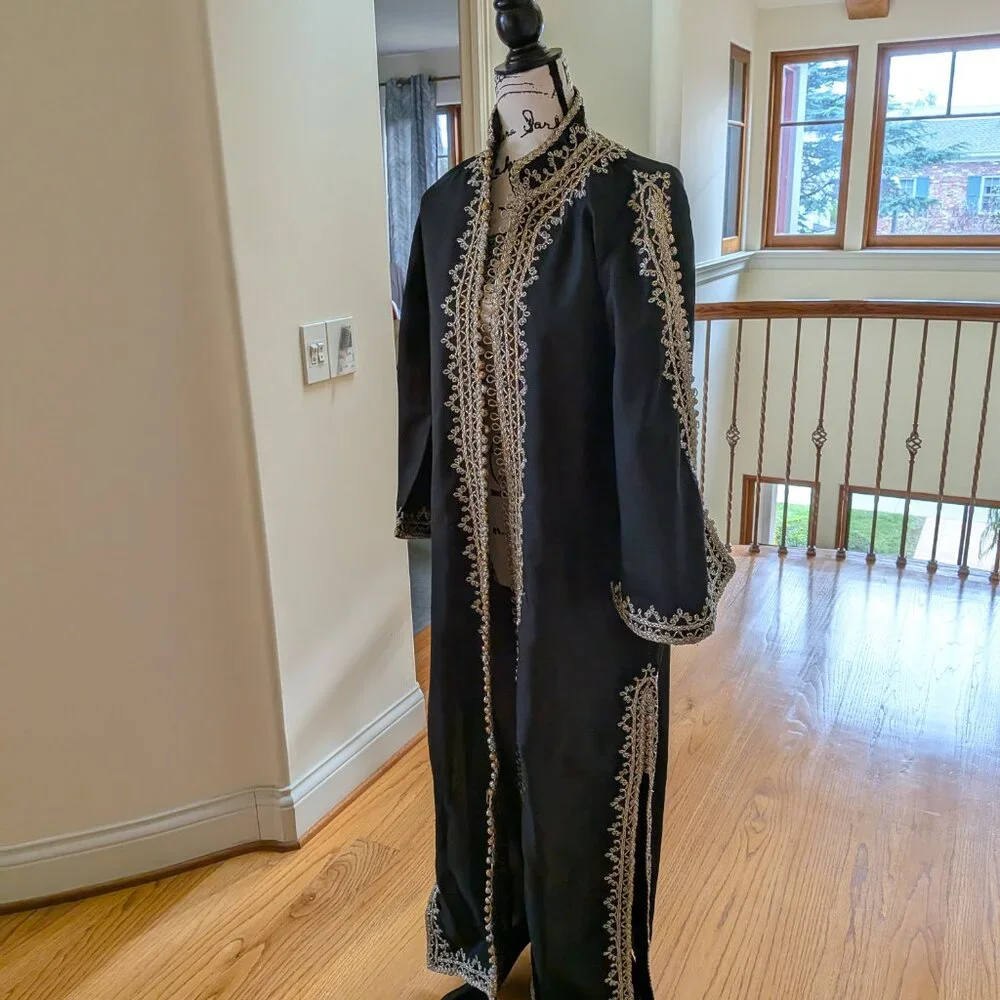 Stunning Elegant Egyptian Dress/ Coat with Ornate Gold & Silver Embellishment - Picture 4 of 9
